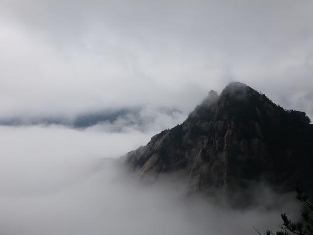 黄山周边旅游攻略景点（黄山附近必去的三个古镇）