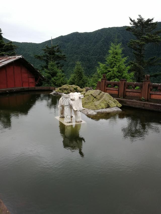 峨眉山景观有哪些（峨眉山旅游景点大全简介）