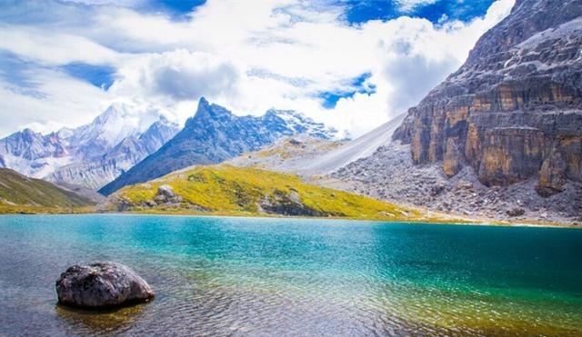 成都周边好玩的地方（天府之国成都周边必去八处美景）