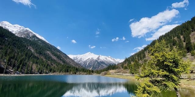 成都周边好玩的地方（天府之国成都周边必去八处美景）