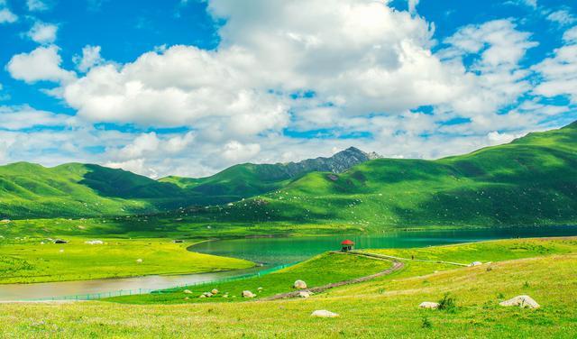 甘南正确自驾旅游线路（顺路玩九寨沟色达莲宝叶则）