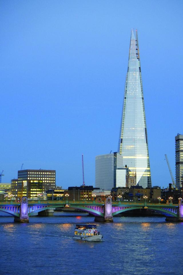 伦敦碎片大厦高度(英国第一摩天楼伦敦碎片大厦)