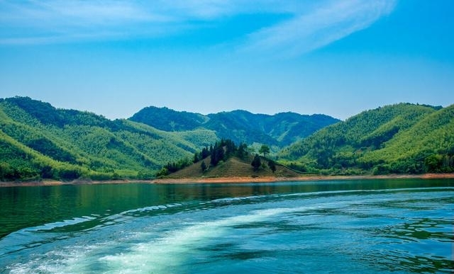 白草畔风景区门票40（夏天去河北这10个地方）