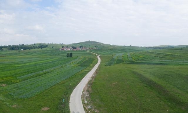 白草畔风景区门票40（夏天去河北这10个地方）