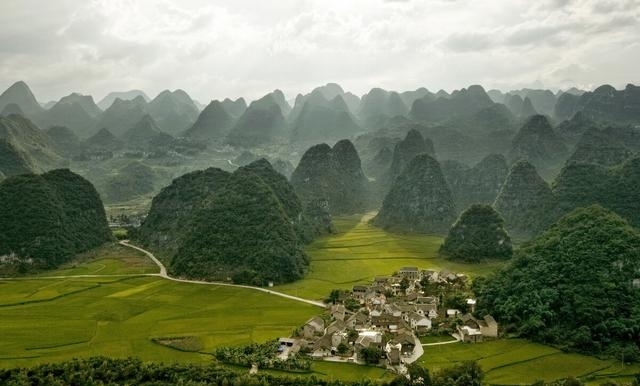 贵州旅游必去景点推荐（贵州必去的五大景点）