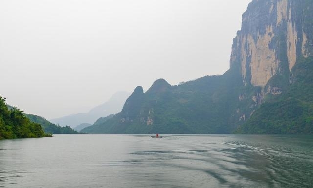 恩施旅游景点大全（湖北恩施旅游十大必去景点）