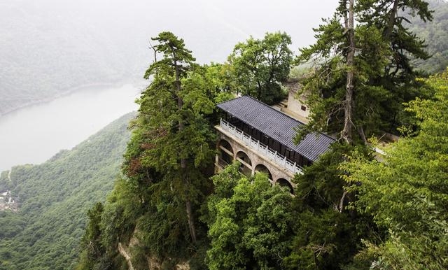 甘肃旅游景点大全（盘点甘肃最美的10个风景）