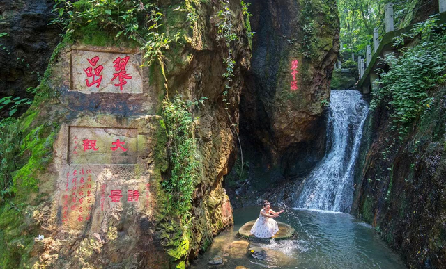 佛山西樵山旅游攻略（佛山这座山变成分手山)