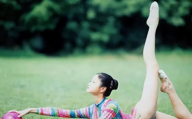 任嘉伦和聂欢分手了是真的吗（8位女演员为爱退圈）