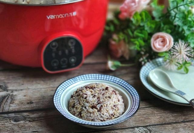 燕麦米怎么煮干饭（一款低脂低热量的杂粮饭做法）